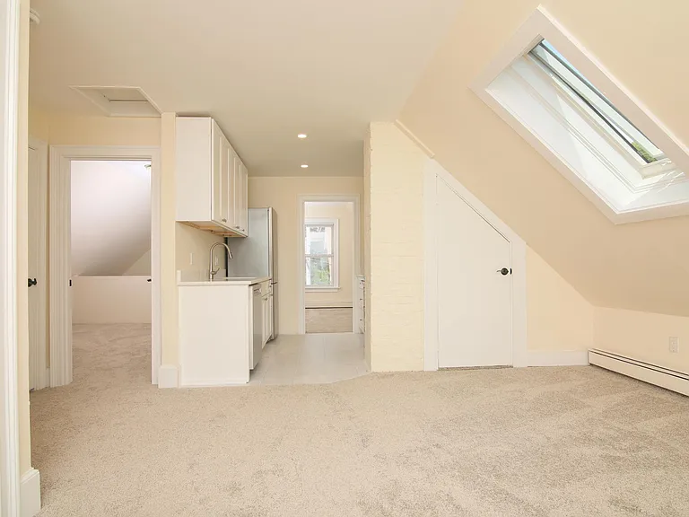 34 Warner St #3 — Photo 4