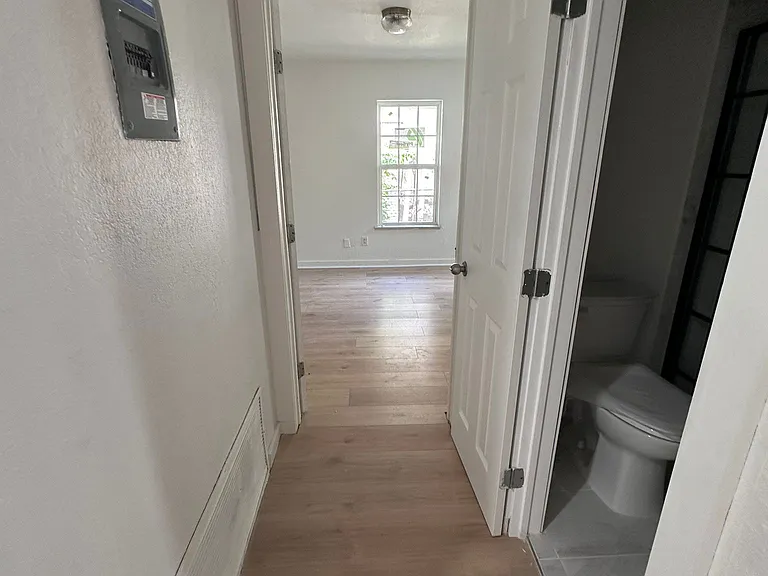 202 Red Oak Cir — Photo 23