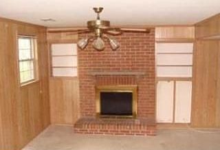 4th image of 10601 Oxford Ct