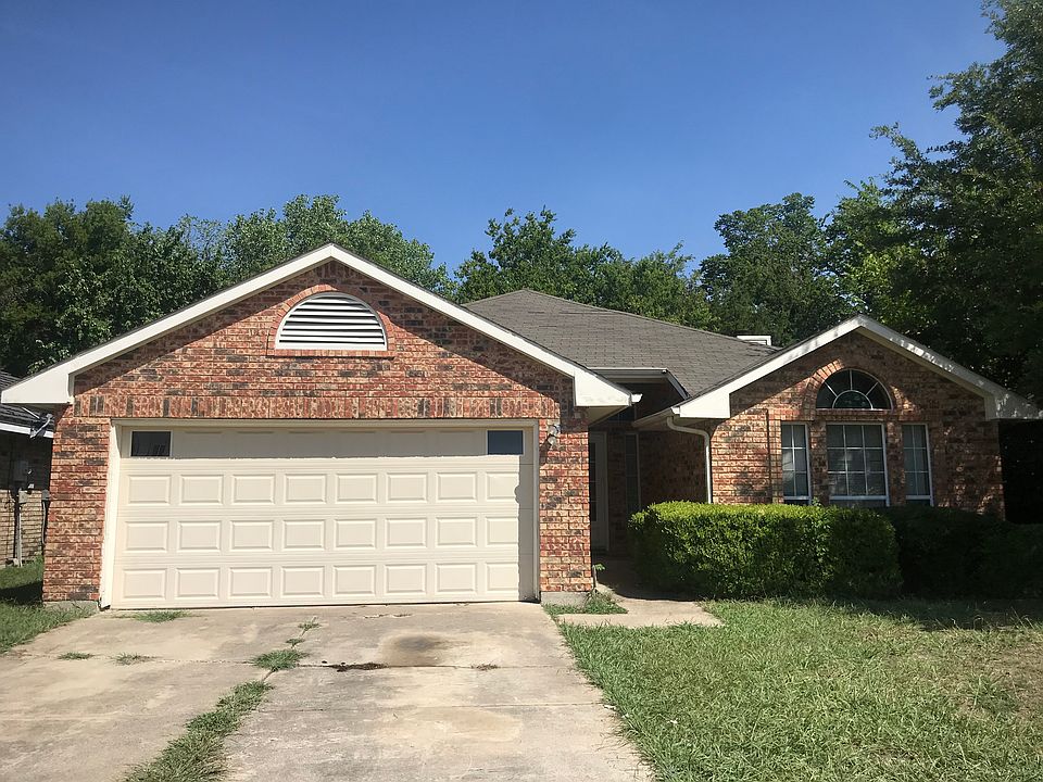 1st image of 430 Windhurst Dr