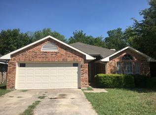 430 Windhurst Dr, Grand Prairie, TX 75052