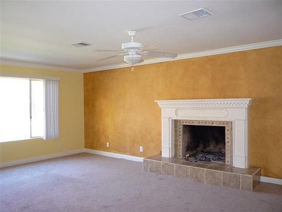 Living room, bright, warm!