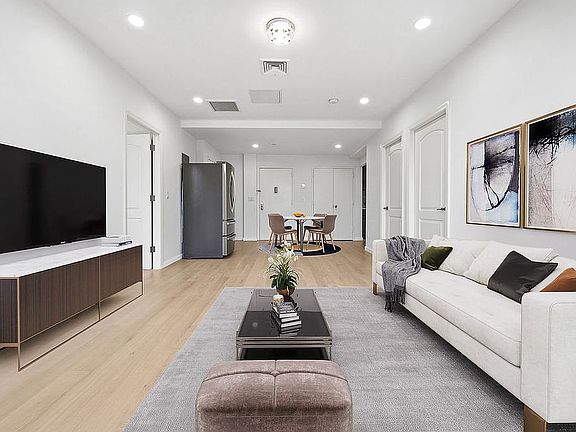 4th image of 207 Bay 35th St #3A