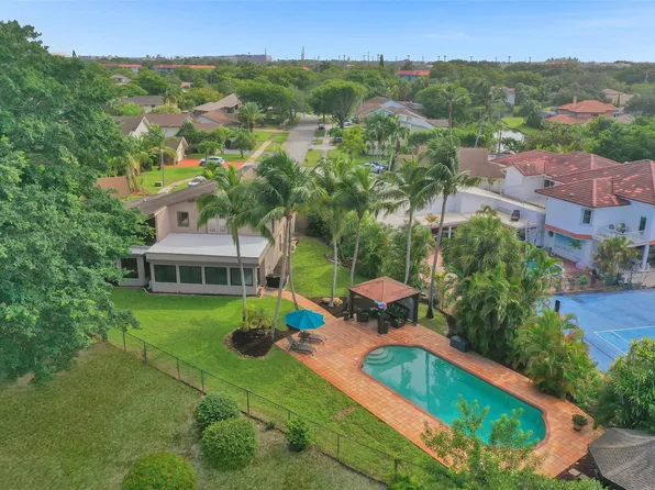 750 Bluebird Lane, Plantation, FL 33324