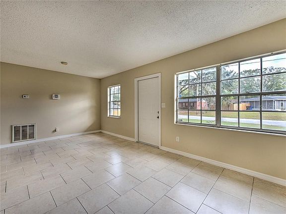 3rd image of 4306 Berkley Dr