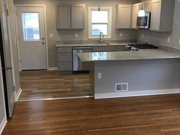 2nd image of 91 Montfort Dr
