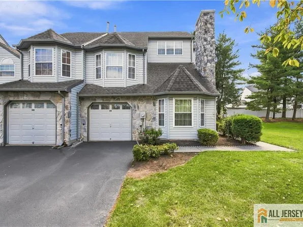 98 Orion Rd, Piscataway, NJ 08854