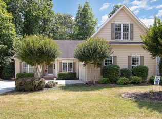 6 Persimmon Ct, Durham, NC 27712
