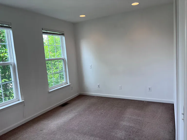 8388 Saylor Ct — Photo 12