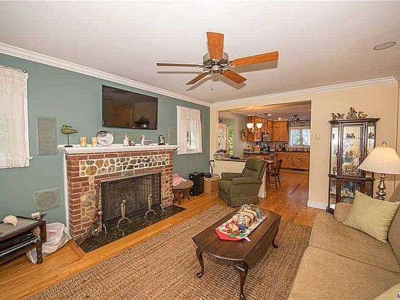 2nd image of 739 Bay 7th St