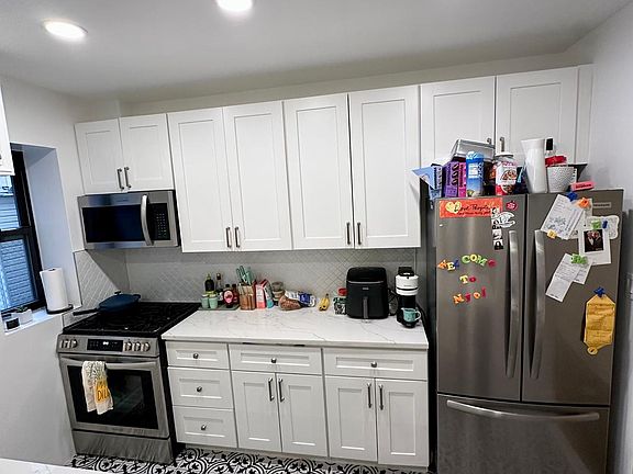 3rd image of 157 E 89th St #1RW