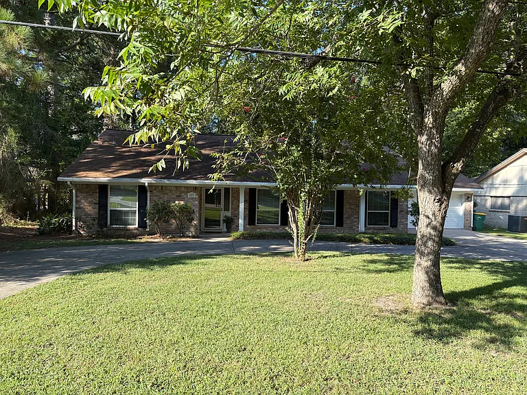 143 Jackrabbit Ln — Photo 2
