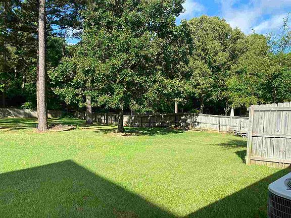 5th image of 28 Dunham Dr