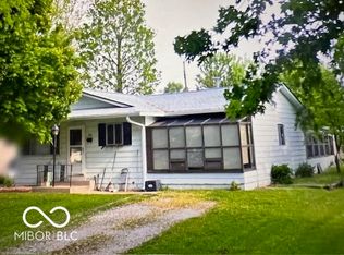 706 Alexander St, Greenwood, IN 46143