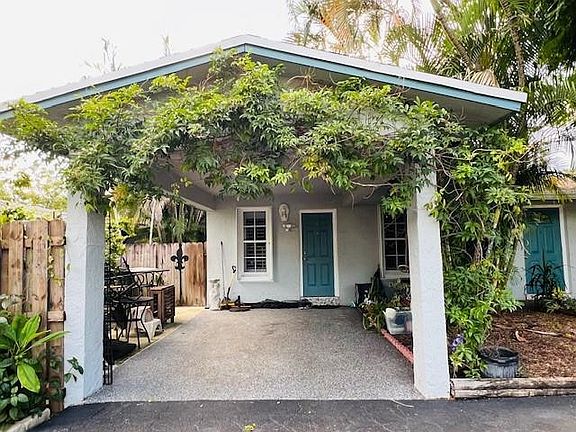 3rd image of 1657 SW 28th Terrace