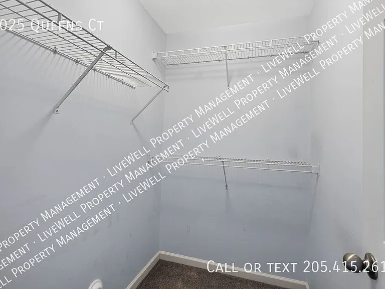 2025 Queens Ct — Photo 13