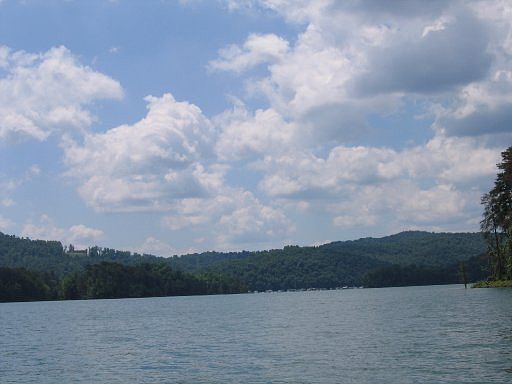 4th image of Lakeview Dr