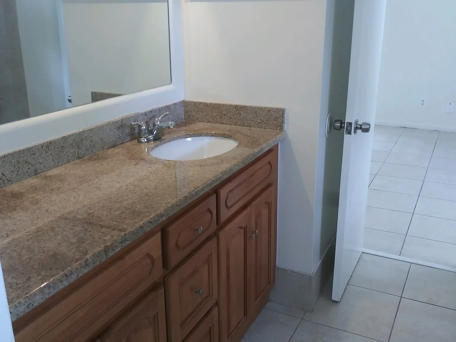 3 bed, 1650 sqft, $2,875 — Photo 2
