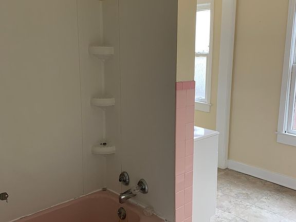 3rd image of 61 Riverdale Ave APT 3