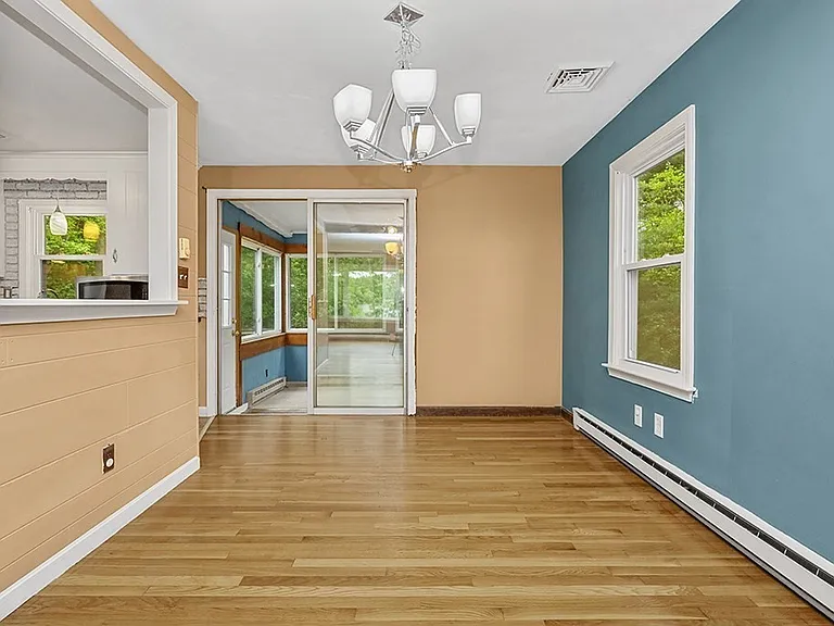 72 Westfield Dr — Photo 13