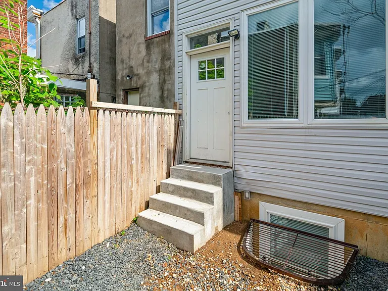 2408 W Thompson St #1 — Photo 9