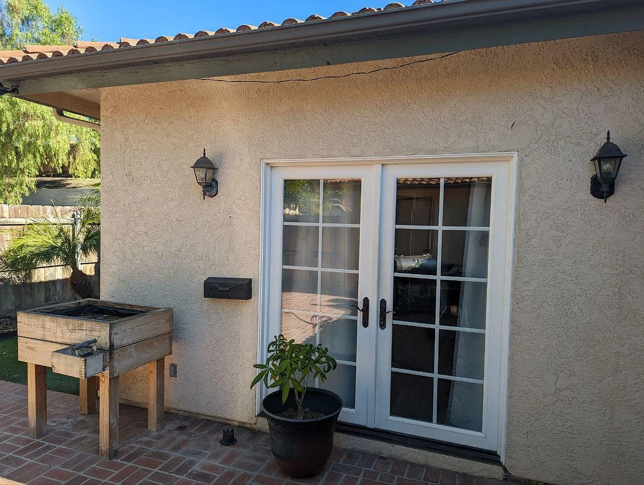 1725 Coyote Ct — Photo 1