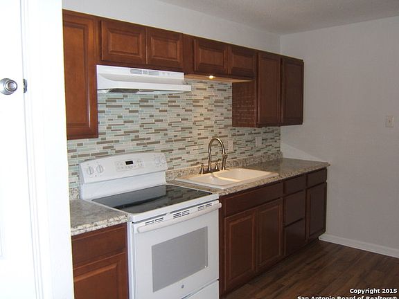 4th image of 5211 Clark Ave