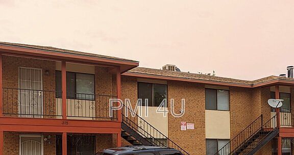 2nd image of 315 Dorado Pl SE Unit C