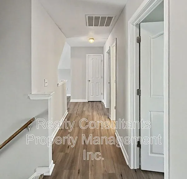 2717 Forest Grove Ct — Photo 17