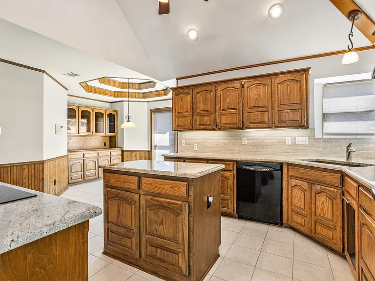 2942 Woodland Hills Dr — Photo 11