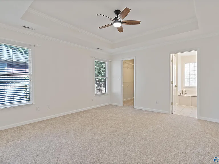 231 Jarrett Ln — Photo 7