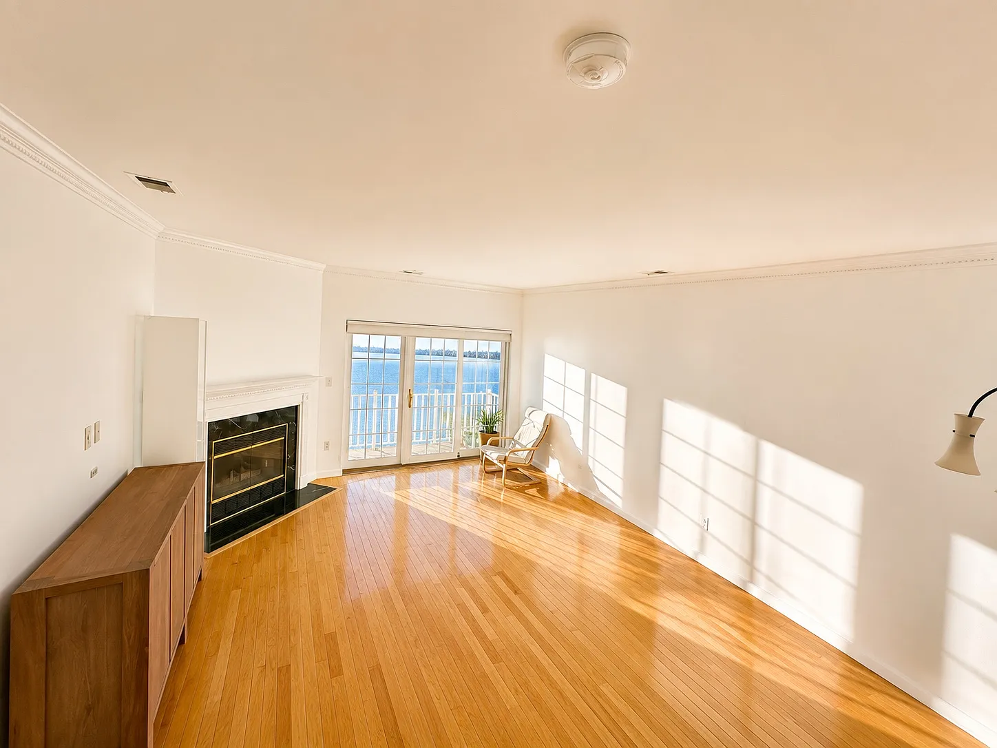 2 bed, 2.5 bath, 1375 sqft, $3,250 — Photo 2