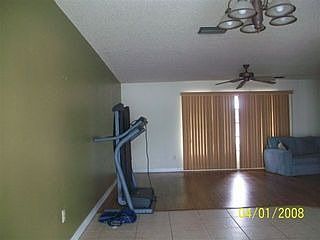 1st image of 3932 SE 10th Ave