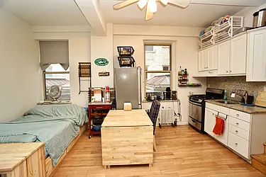 Rented by Bizzarro Agency