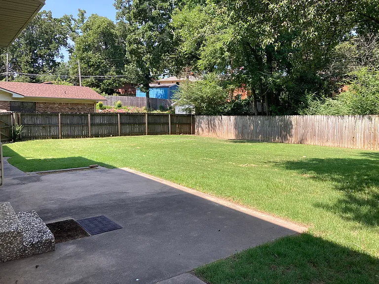4601 Randolph Rd — Photo 36