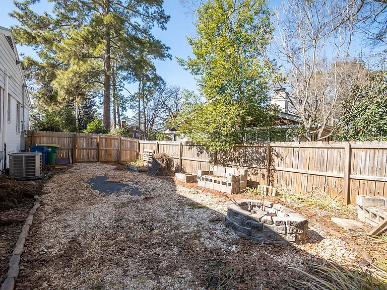 119 Fortson Cir — Photo 57