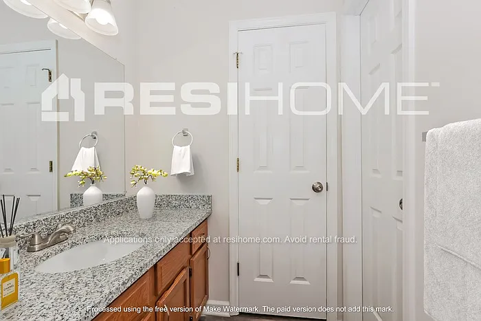 665 Roxanne Dr — Photo 11