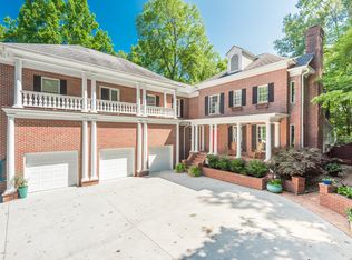 15 Presidential Dr, Oak Ridge, TN 37830