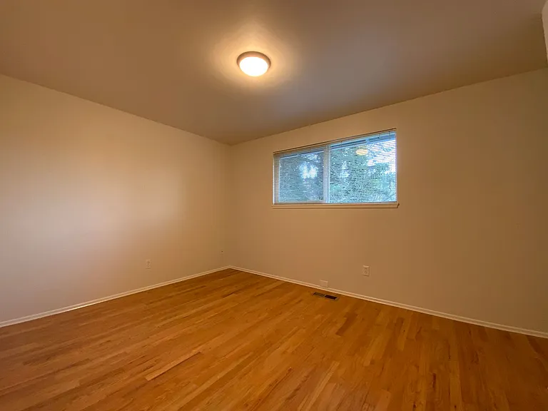 1628 202nd Pl SW — Photo 11
