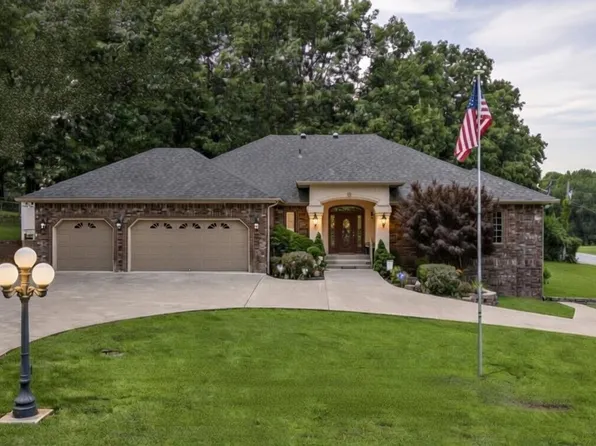 3110 Old Dike Rd, Grove, OK 74344