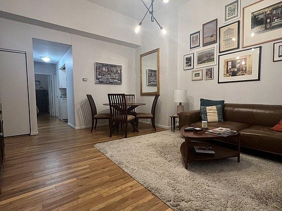 4th image of 371 Pacific St #B