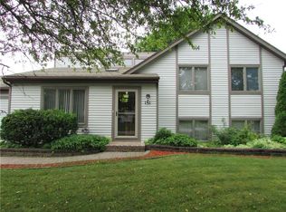 151 Wayfaring Ln, Rochester, NY 14612