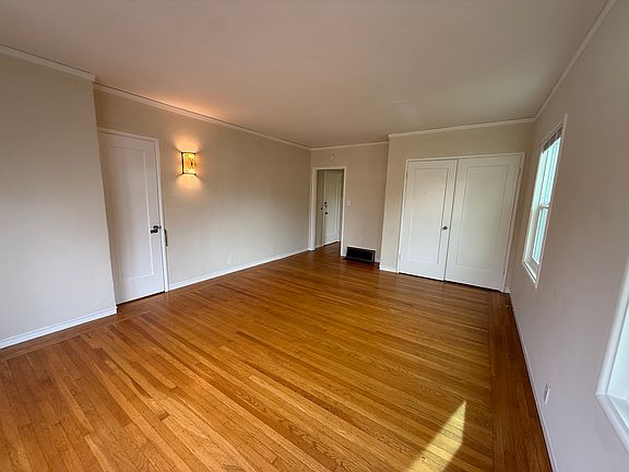 4th image of 365 41st St