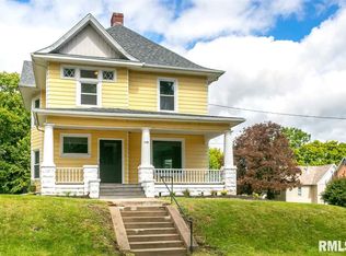 1121 11th Ave, Moline, IL 61265