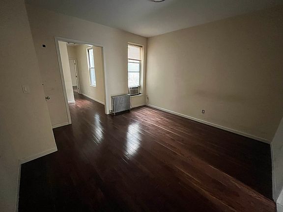 2nd image of 34-03 42nd St #2