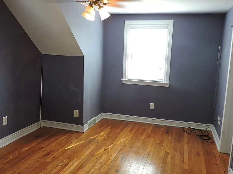 1939 E Jonathan St — Photo 10