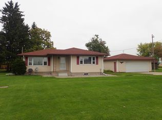 1045 E Hotchkiss Rd, Bay City, MI 48706