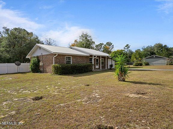 2nd image of 105 CRESTWOOD Drive