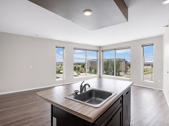 4th image of 4000 Garden View Dr #G