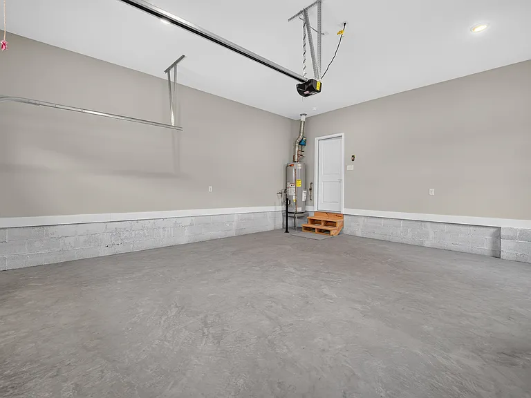 104 Thornberry Rd — Photo 48